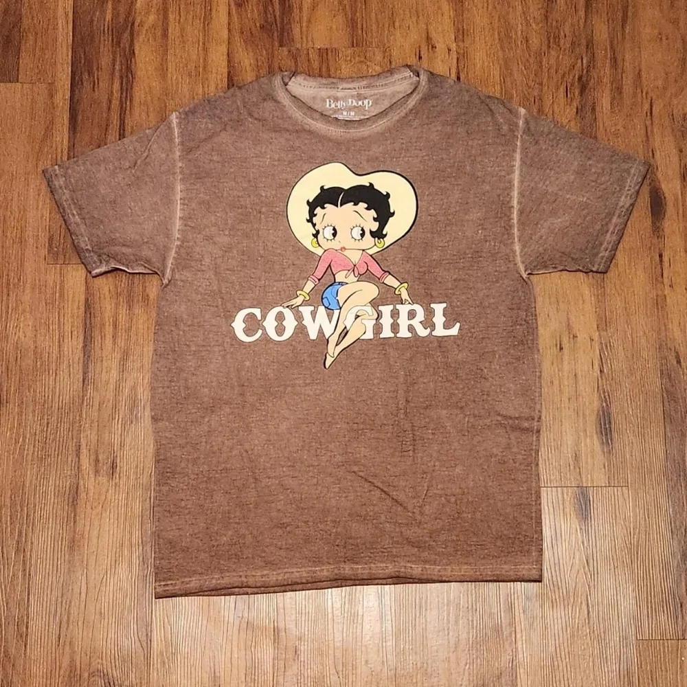 Betty Boop Cowgirl Tshirt - Picture 1 of 5
